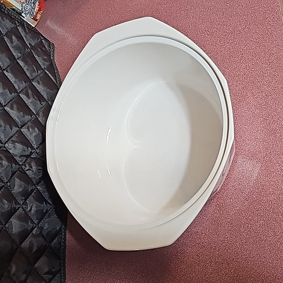 Mikasa Silk Flowers 'Fire & Ice" Casserole Dish with Matching Lid. EUC. - Picture 7 of 10